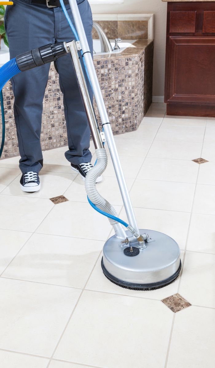 How can I assess the quality of a cleaning service before hiring?